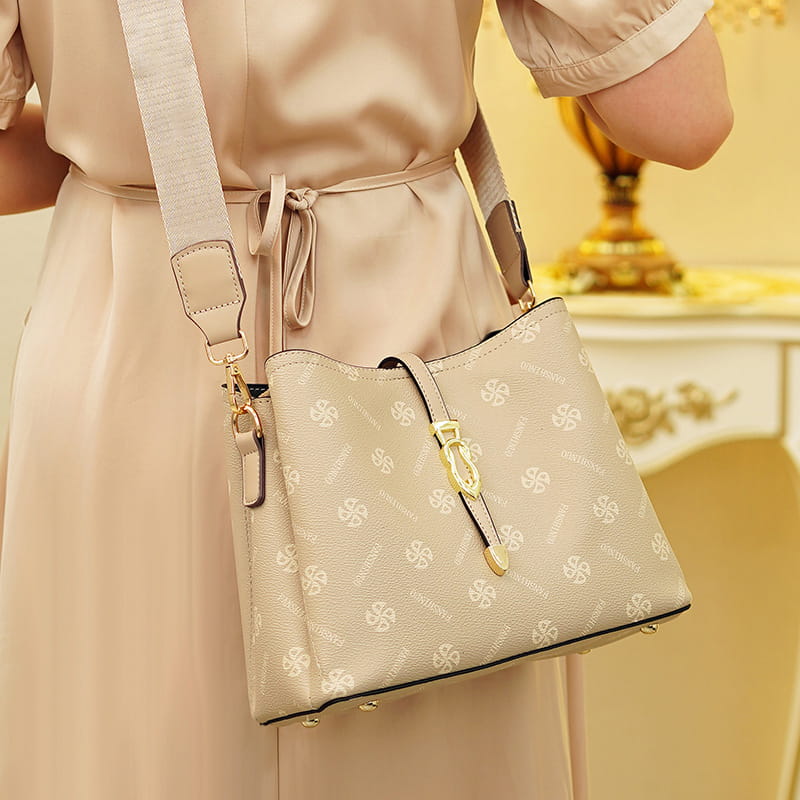 Large-Capacity Luxury Shoulder Bag